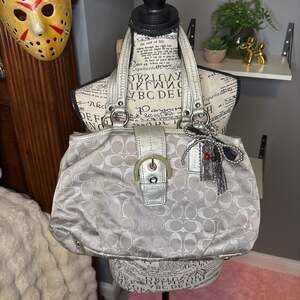 COACH TOTE SILVER SIGNATURE C JACQUARD/ LEATHER No. F18912 SATCHEL HANDBAG